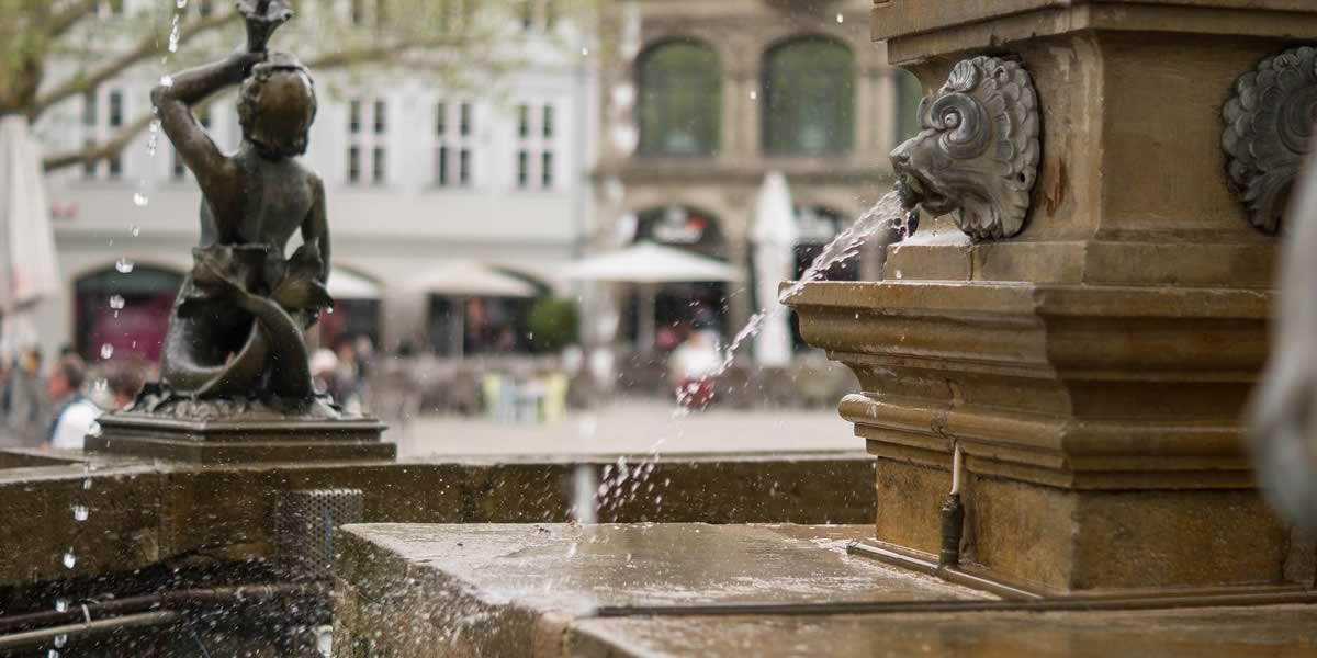 Das Hotel 'An der Stadthalle' in Braunschweig bietet mit liebe zum Detail ausgestattete Zimmer und schallisolierte Fenster für eine ungestörte Übernachtung in Braunschweig.