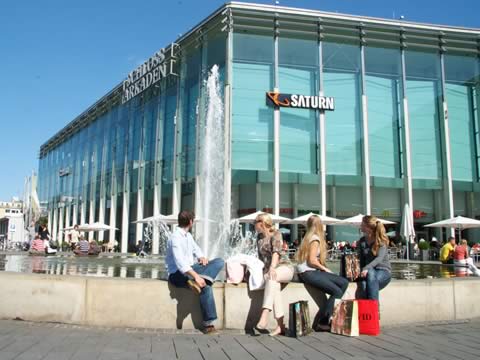 Das Hotel 'An der Stadthalle' in Braunschweig bietet mit liebe zum Detail ausgestattete Zimmer und schallisolierte Fenster für eine ungestörte Übernachtung in Braunschweig.