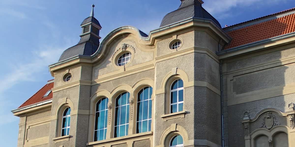 Das Hotel 'An der Stadthalle' in Braunschweig bietet mit liebe zum Detail ausgestattete Zimmer und schallisolierte Fenster für eine ungestörte Übernachtung in Braunschweig.